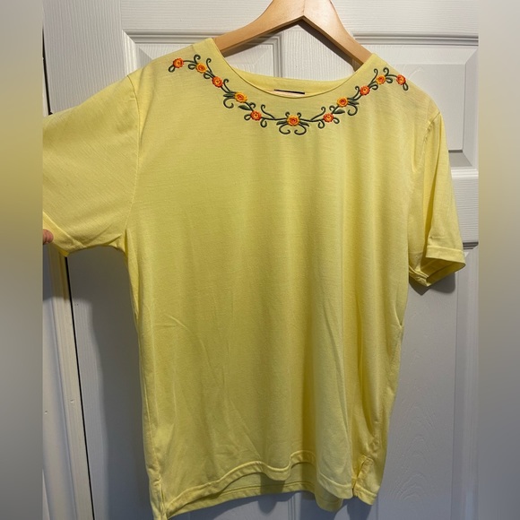 * FREE add-on MarViv yellow t-shirt with embroidered floral neckline - Picture 3 of 6